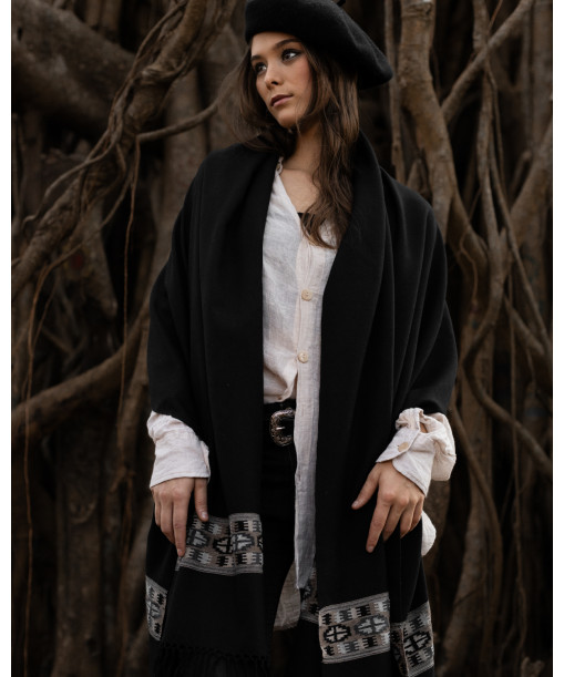 Stole Merinos wool, on shoulders